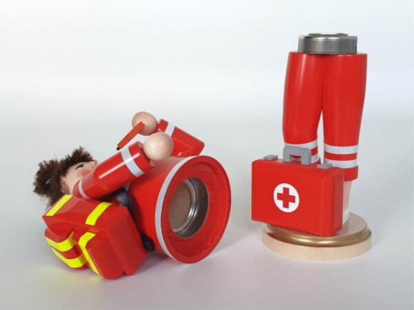 Räucherfrau Rettungssanitäterin – Bild 4